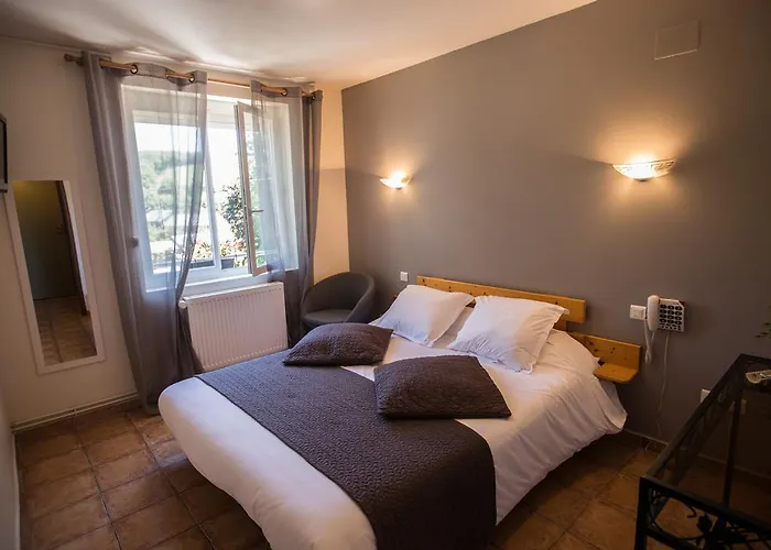Logis Restaurant De L'espinouse Hotel 3*